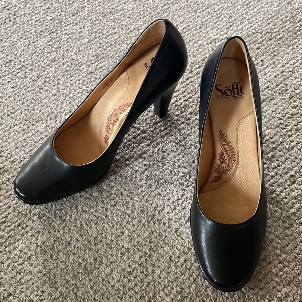 Sofft classic black high heel